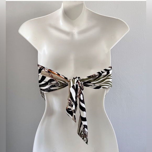 Superdown zebra print handkerchief top - Picture 3 of 4